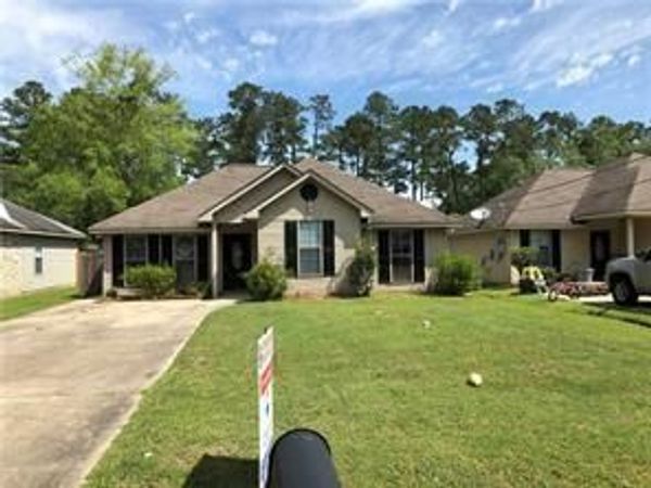 611 BEAULIEUX Street , Mandeville, LA 70448