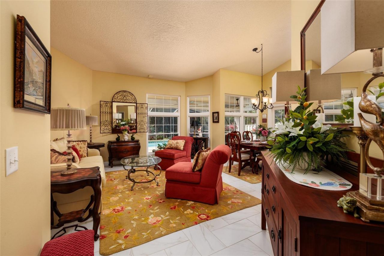 380 Fan Palm Court Ne, Saint Petersburg, FL 33703 Photo