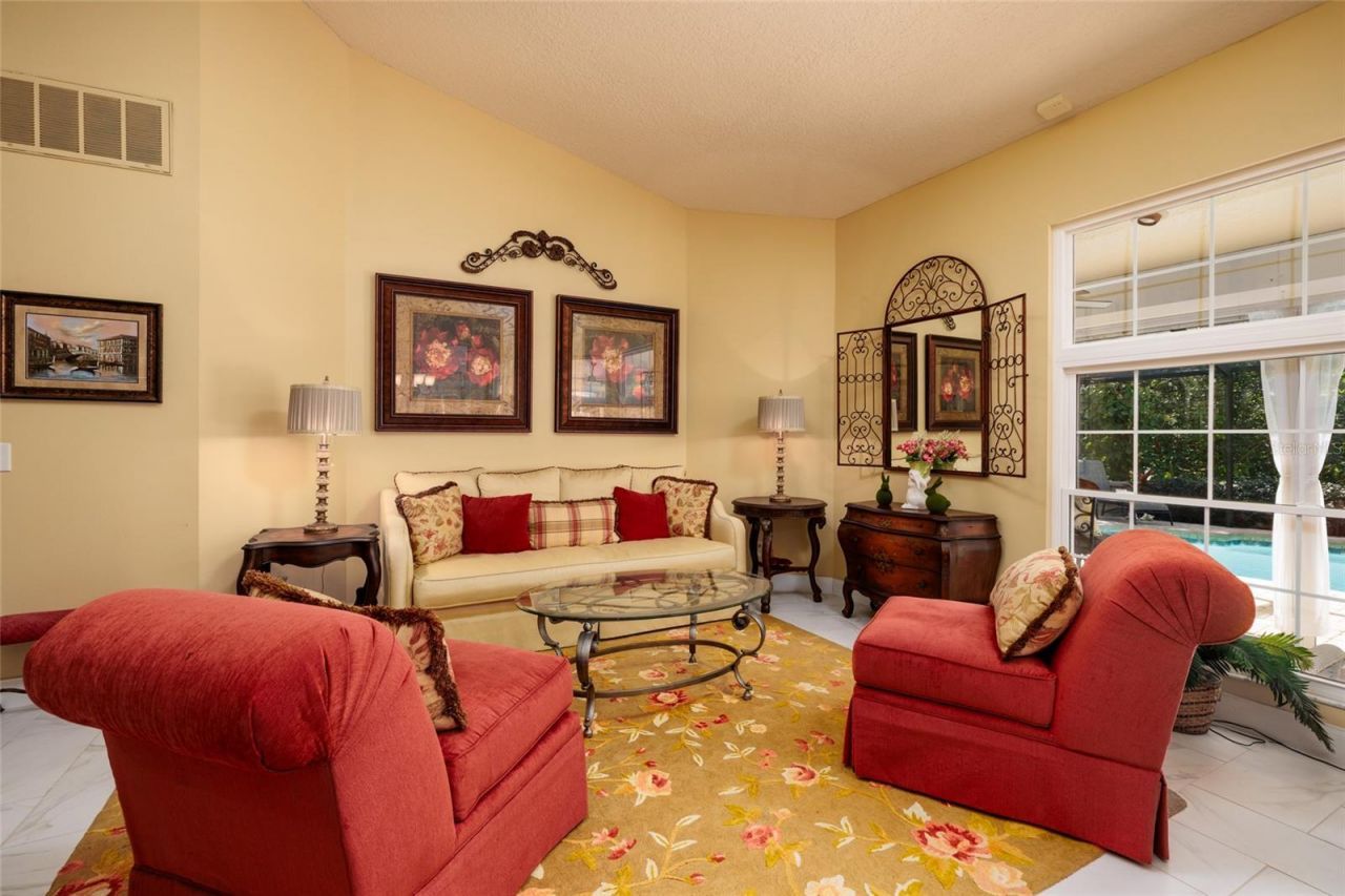 380 Fan Palm Court Ne, Saint Petersburg, FL 33703 Photo