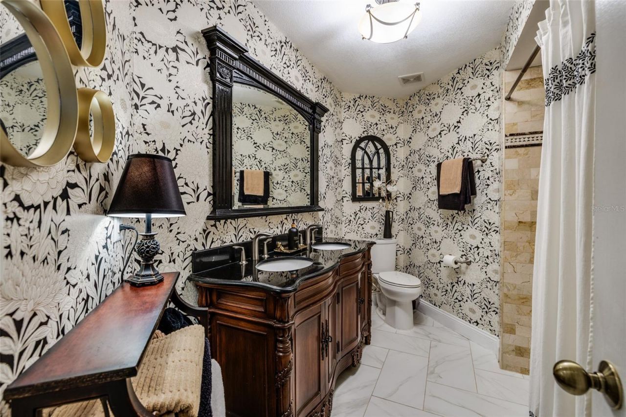 380 Fan Palm Court Ne, Saint Petersburg, FL 33703 Photo