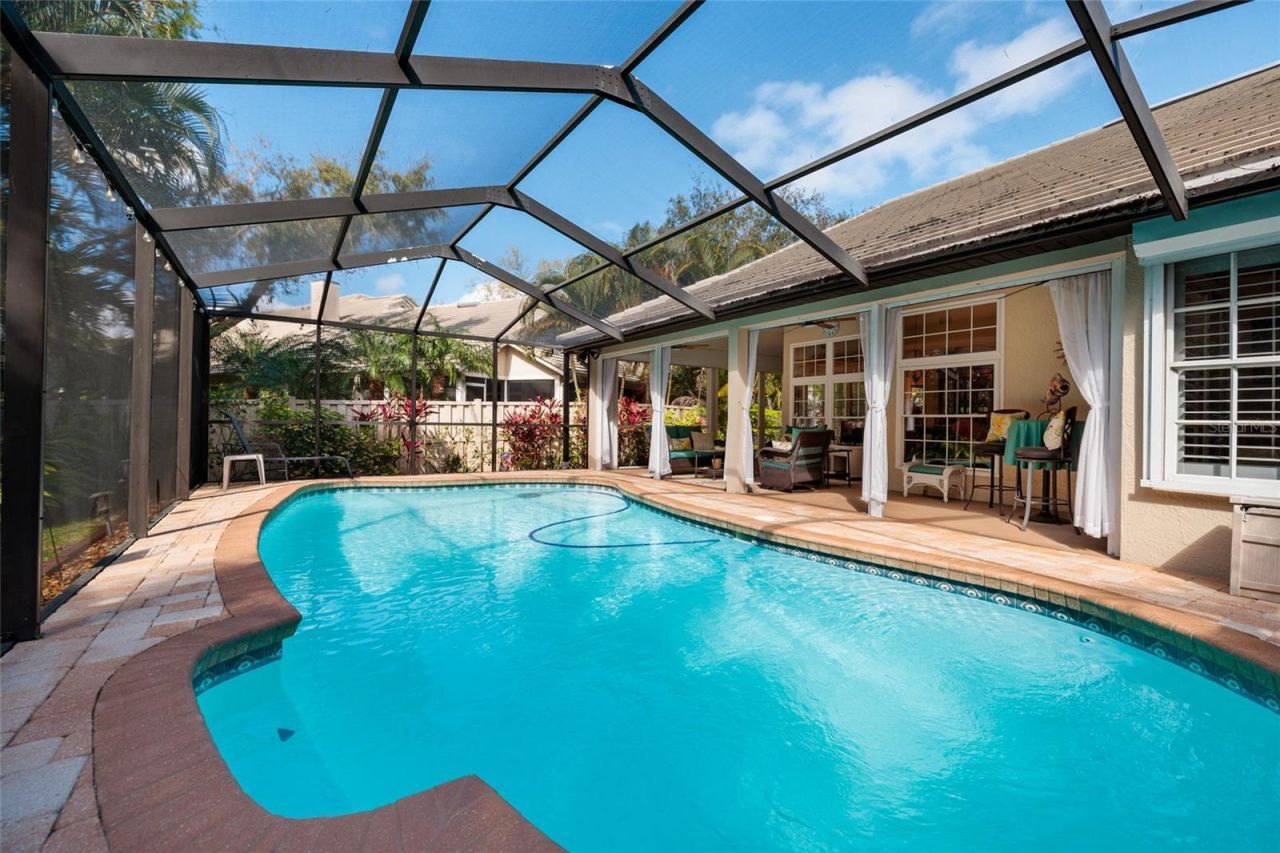 380 Fan Palm Court Ne, Saint Petersburg, FL 33703 Photo