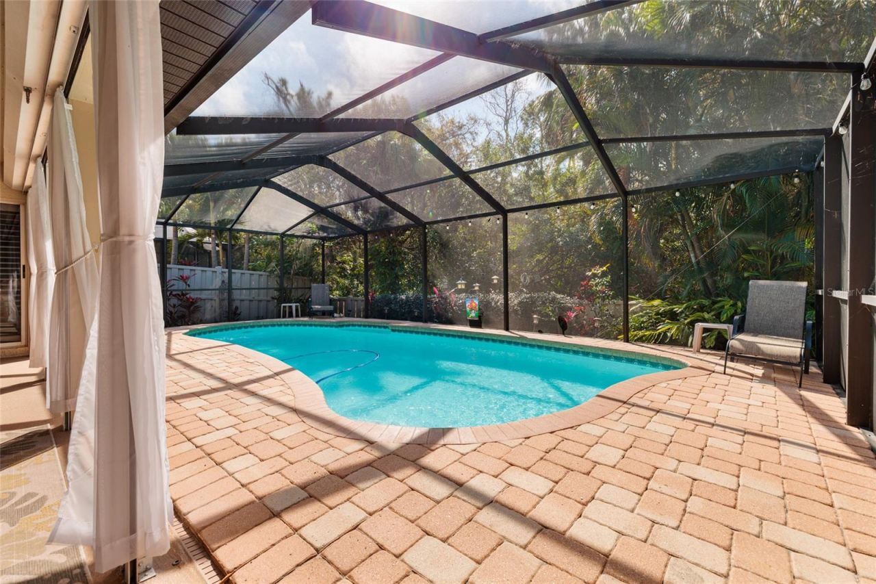 380 Fan Palm Court Ne, Saint Petersburg, FL 33703 Photo