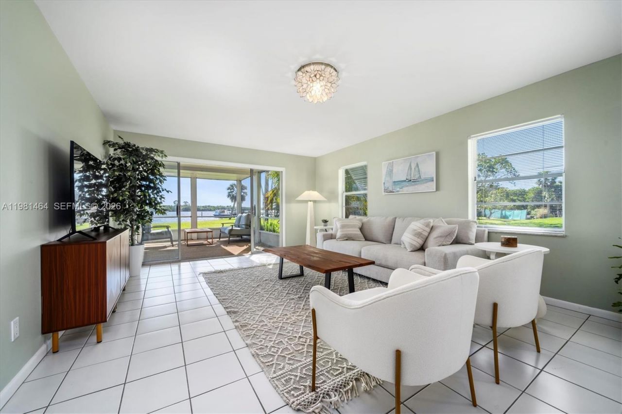 779 SW 31st St, Palm City, FL 34990 Photo
