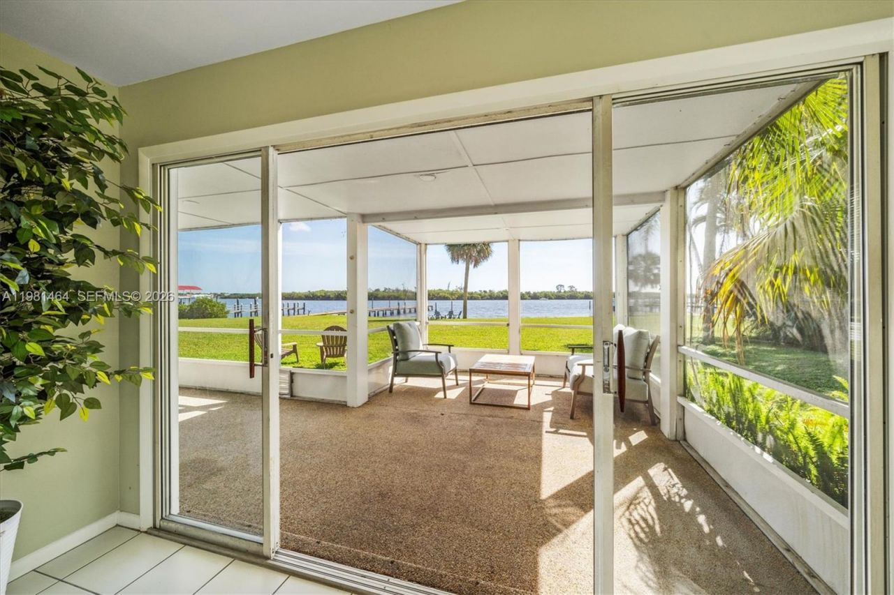 779 SW 31st St, Palm City, FL 34990 Photo