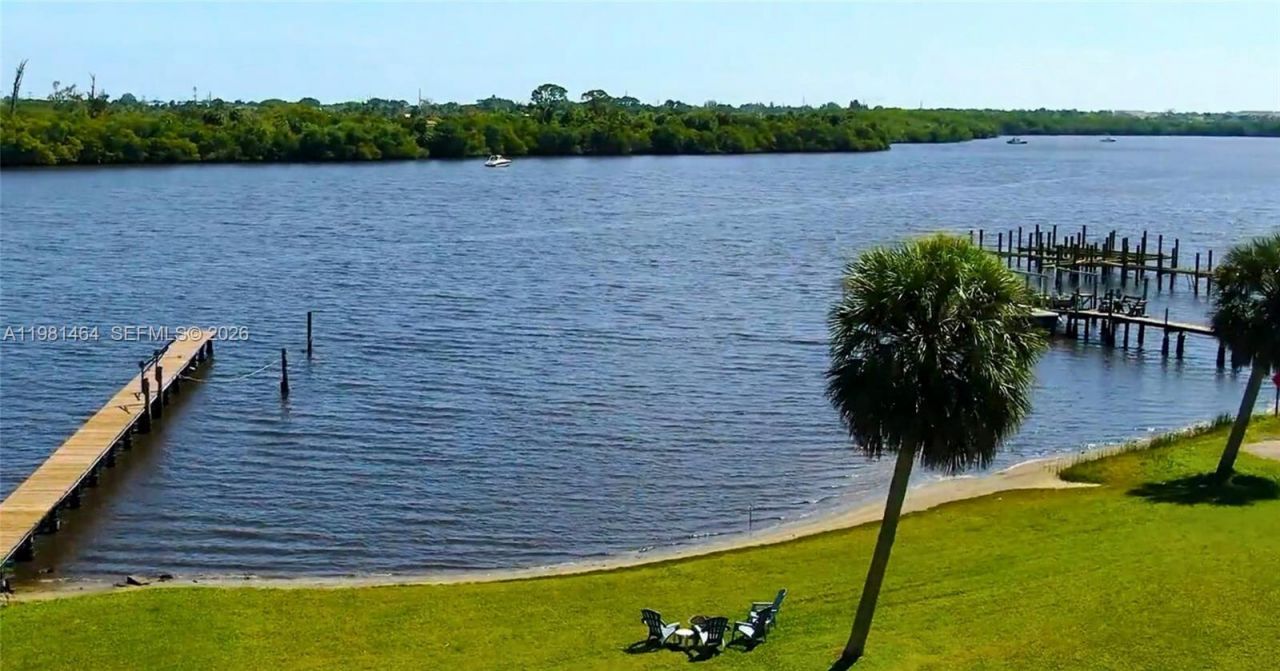 779 SW 31st St, Palm City, FL 34990 Photo