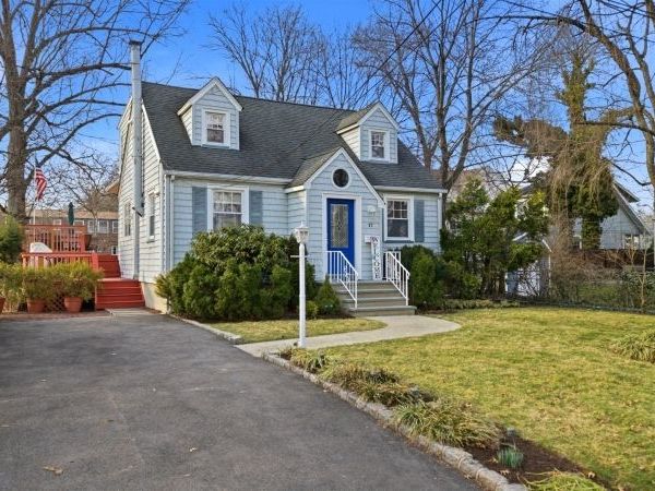 17 Richmond Ave, Cranford, NJ 07016