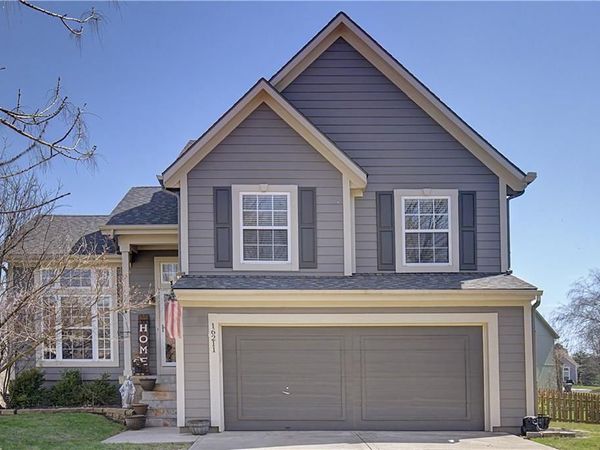 16211 W 158TH Street, Olathe, KS 66062