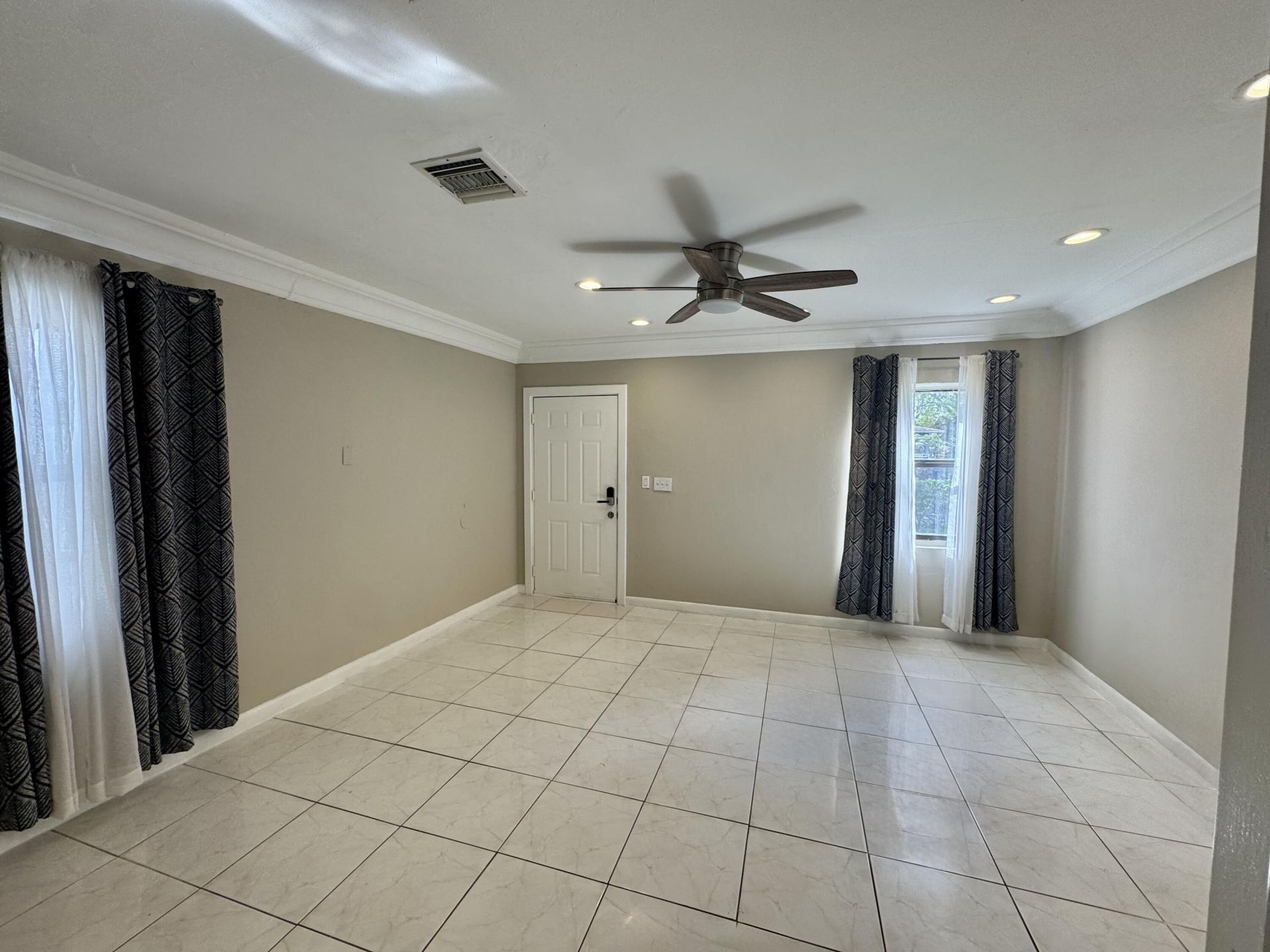 839 NW 16th Terrace, Fort Lauderdale, FL 33311 Photo