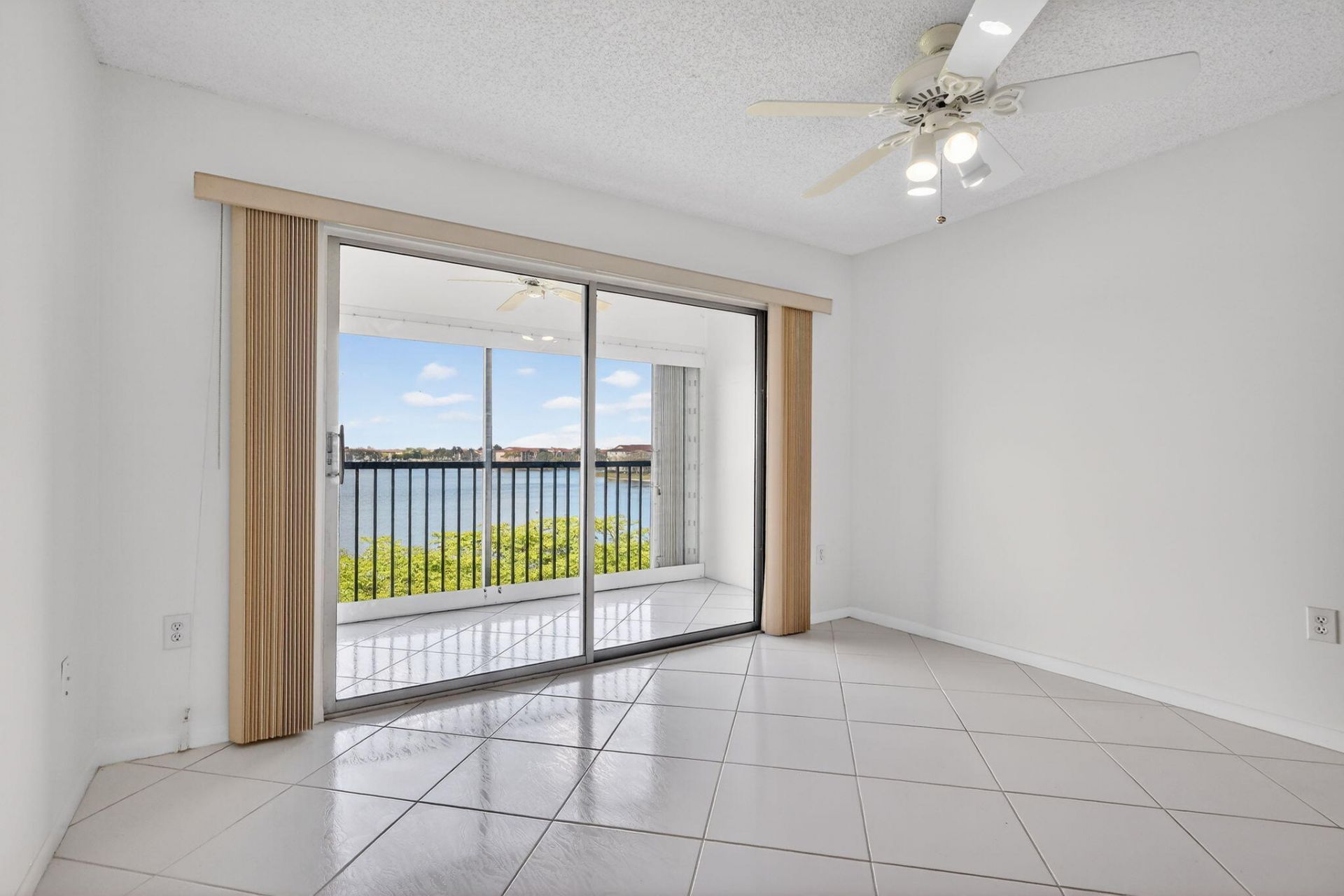 13255 SW 16th Court, Unit 404k, Pembroke Pines, FL 33027 Photo