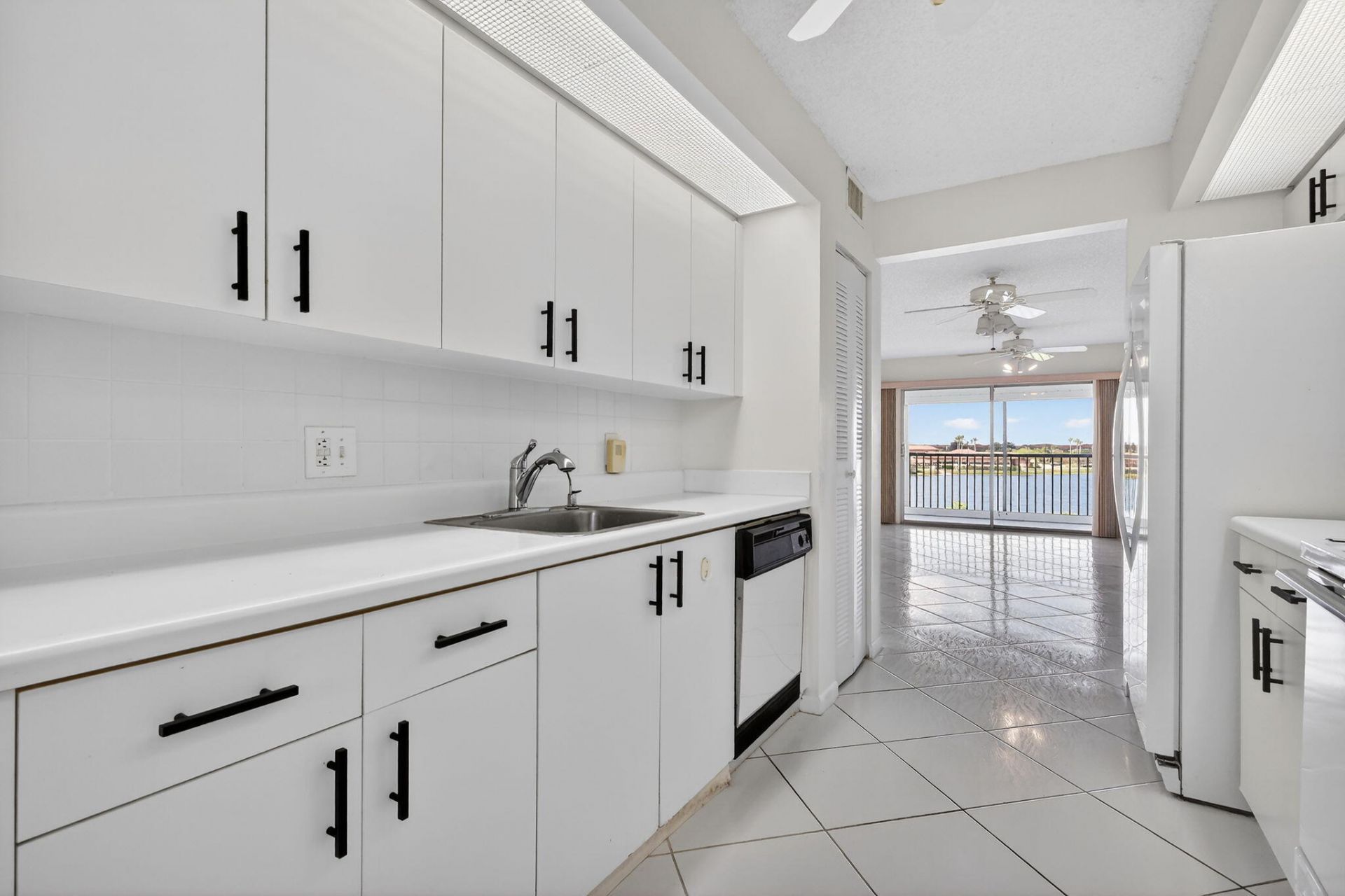 13255 SW 16th Court, Unit 404k, Pembroke Pines, FL 33027 Photo