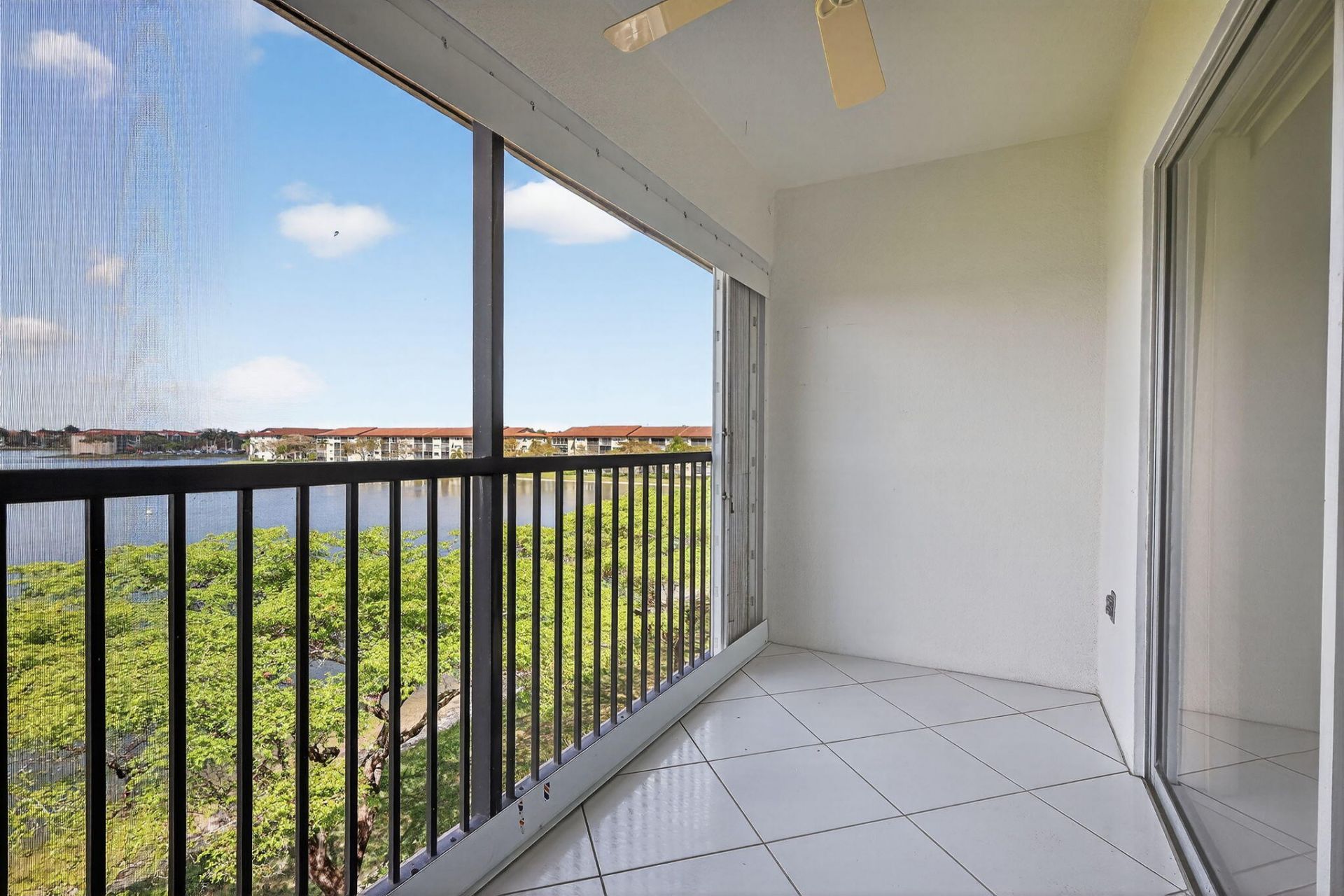 13255 SW 16th Court, Unit 404k, Pembroke Pines, FL 33027 Photo
