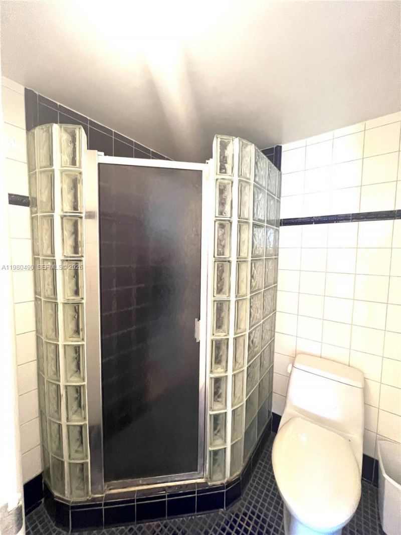 3475 N Country Club Dr , Unit 716, Aventura, FL 33180 Photo