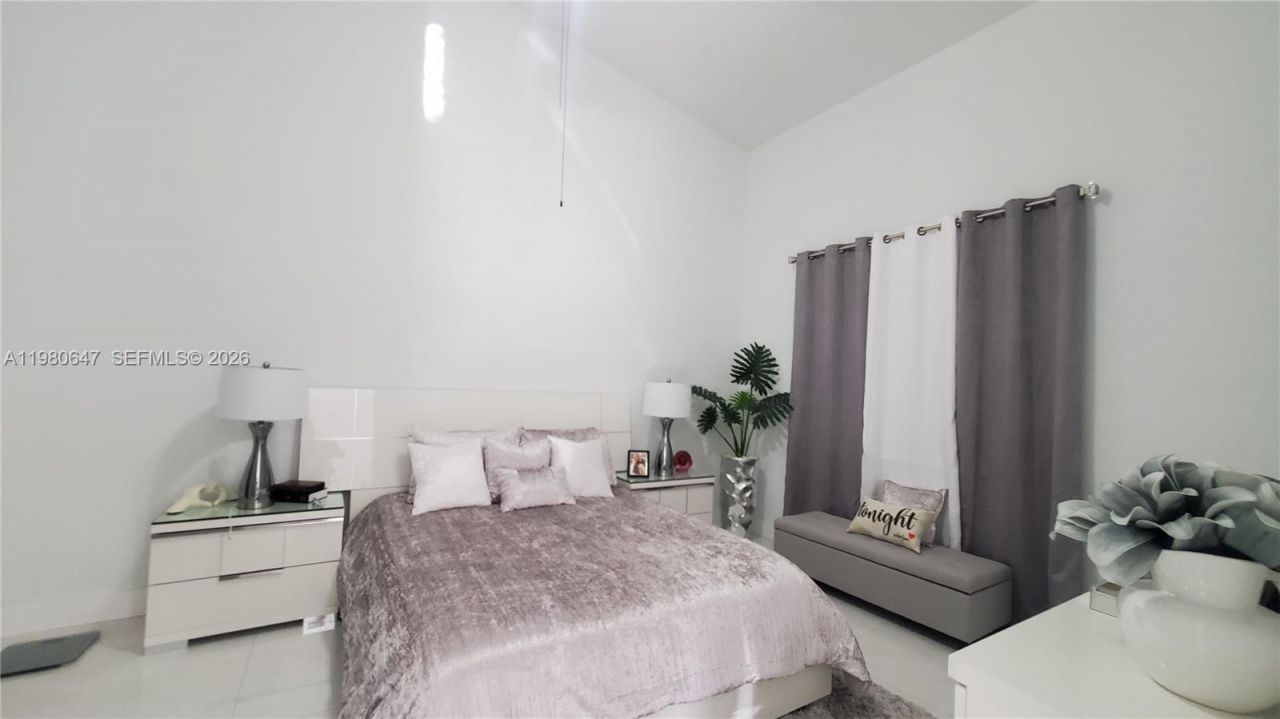 1225 NE 32nd Ave, Homestead, FL 33033 Photo