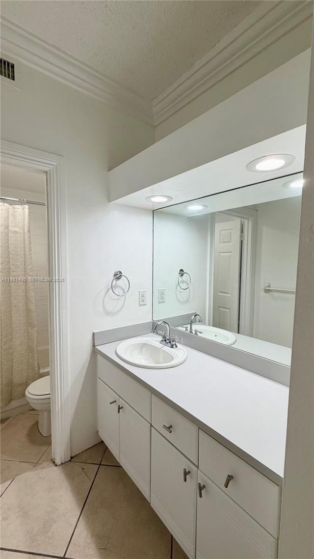 1559 Michigan Ave, Unit 305, Miami Beach, FL 33139 Photo