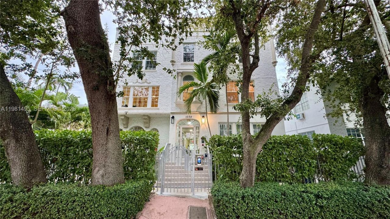 1559 Michigan Ave, Unit 305, Miami Beach, FL 33139 Photo