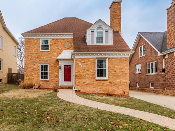 803 S Vine Avenue, Park Ridge, IL 60068