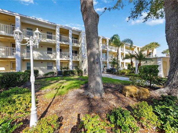 433 CERROMAR LANE, Unit 440, VENICE, FL 34293