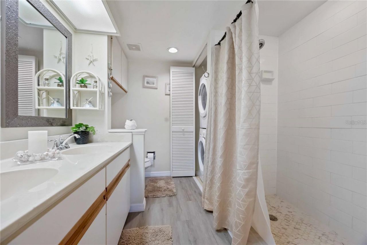 433 Cerromar Lane, Unit 440, Venice, FL 34293 Photo