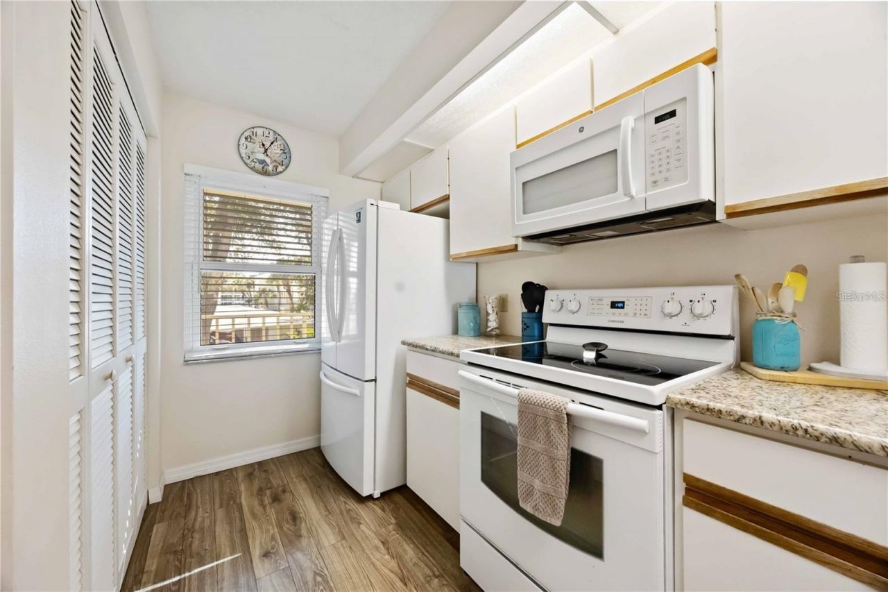 433 Cerromar Lane, Unit 440, Venice, FL 34293 Photo