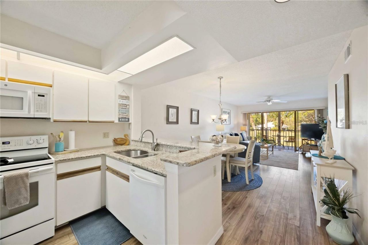 433 Cerromar Lane , Unit 440, Venice, FL 34293 Photo