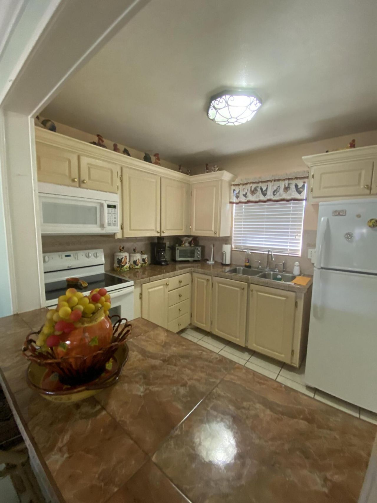 715 Lori Drive, Unit 302, Palm Springs, FL 33461 Photo