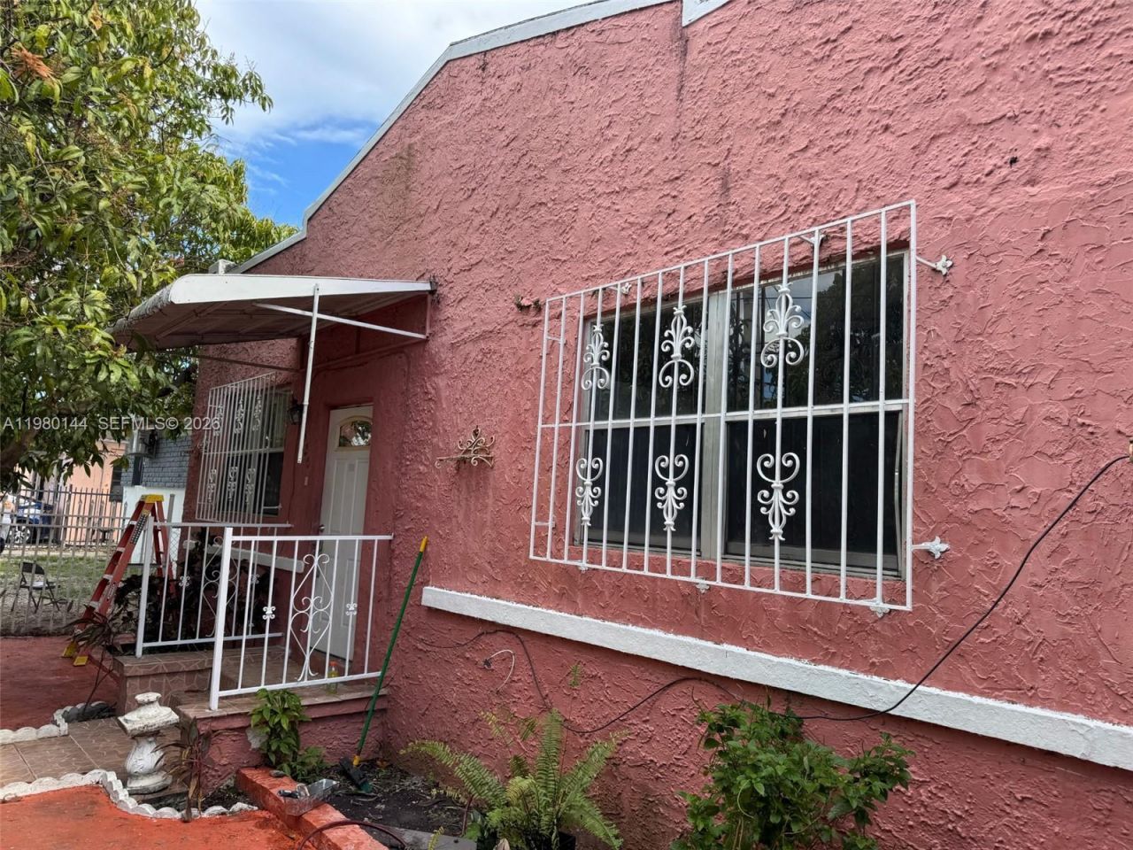 320 NE 55th St, Miami, FL 33137 Photo