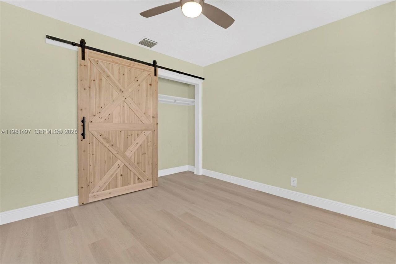 369 Phippen Waiters Rd , Unit 1-2, Dania Beach, FL 33004 Photo