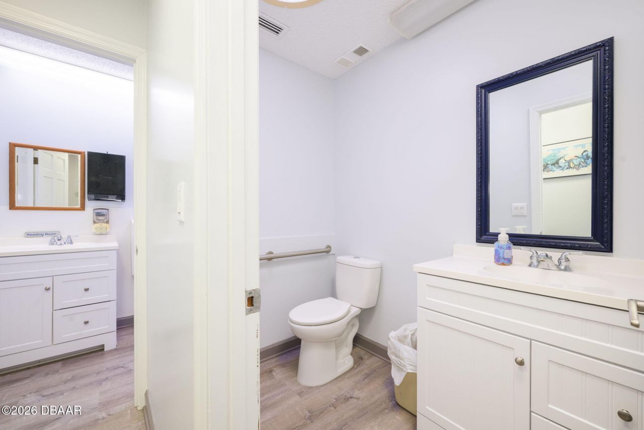 750 W Granada Boulevard, Ormond Beach, FL 32174 Photo