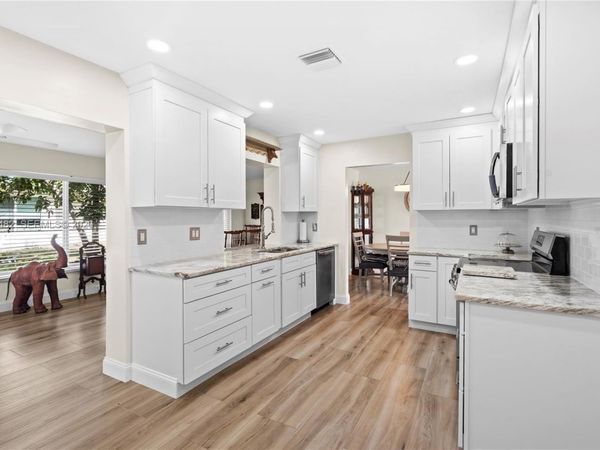 6945 NW 17th St, Margate, FL 33063