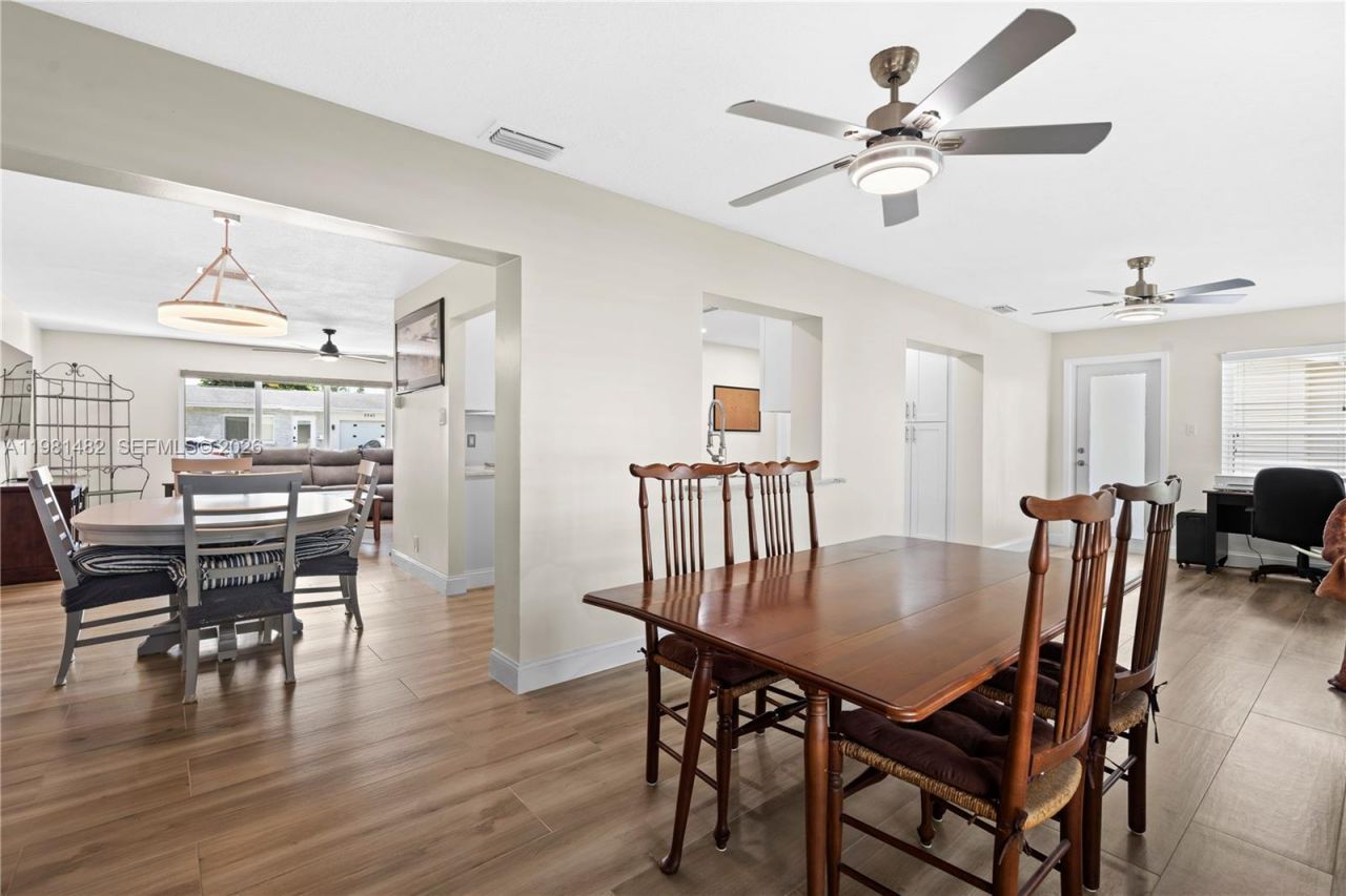 6945 NW 17th St, Margate, FL 33063 Photo