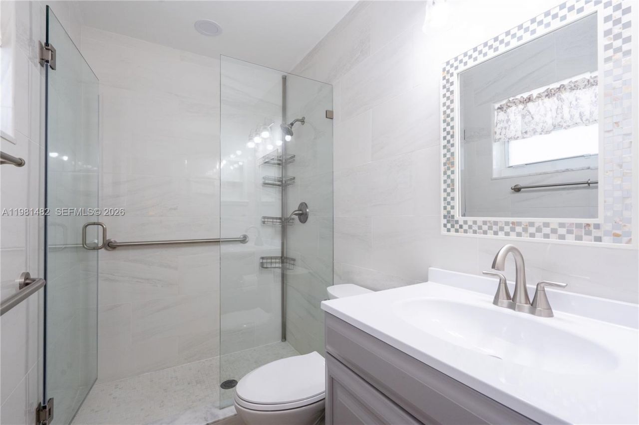 6945 NW 17th St, Margate, FL 33063 Photo