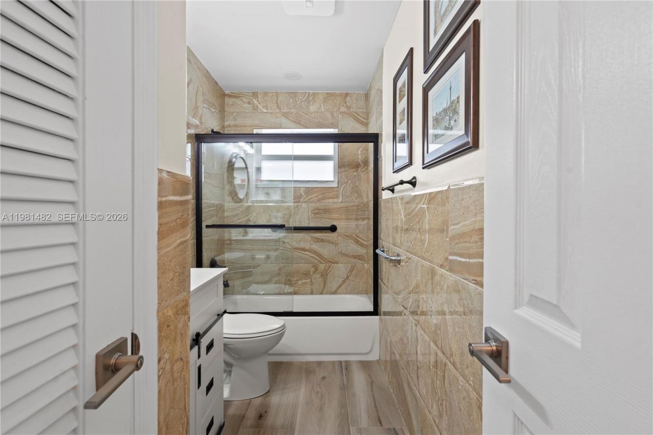 6945 NW 17th St, Margate, FL 33063 Photo