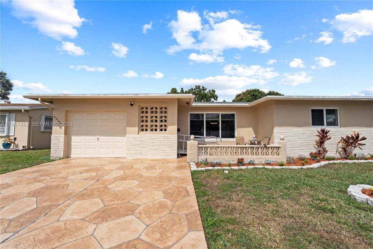 6945 NW 17th St, Margate, FL 33063 Photo