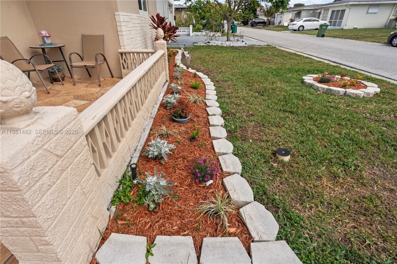 6945 NW 17th St, Margate, FL 33063 Photo