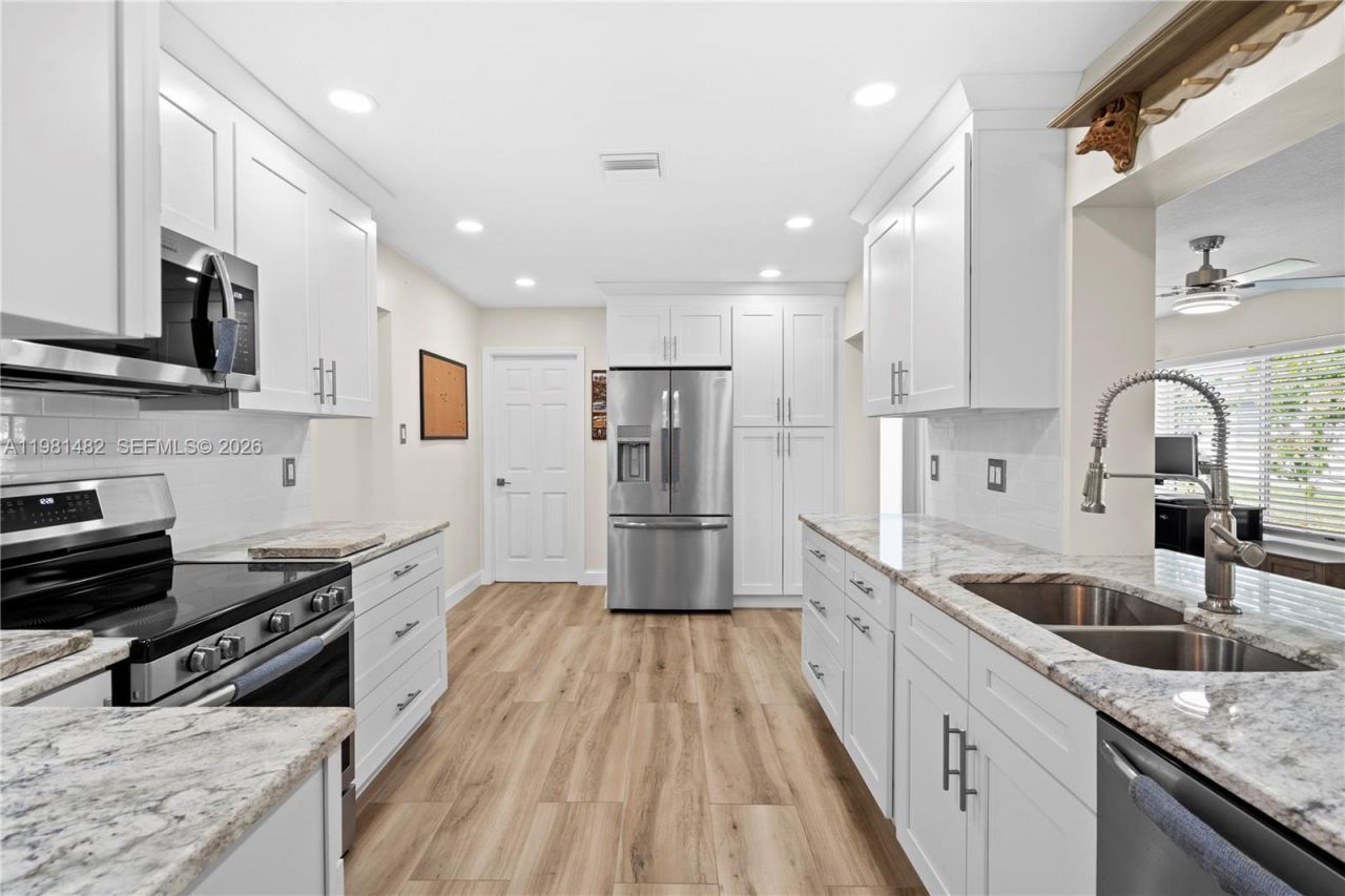 6945 NW 17th St , Margate, FL 33063 Photo