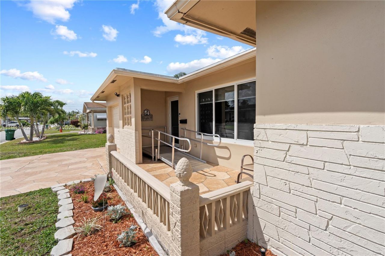 6945 NW 17th St, Margate, FL 33063 Photo