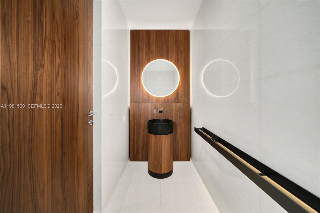 5 Grove Isle Dr , Unit L402, Coconut Grove, FL 33133 Photo