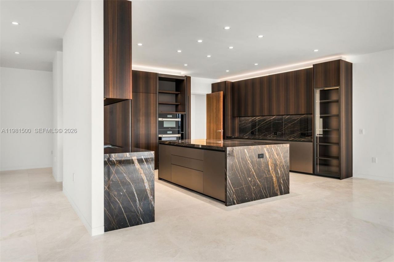 5 Grove Isle Dr , Unit L402, Coconut Grove, FL 33133 Photo