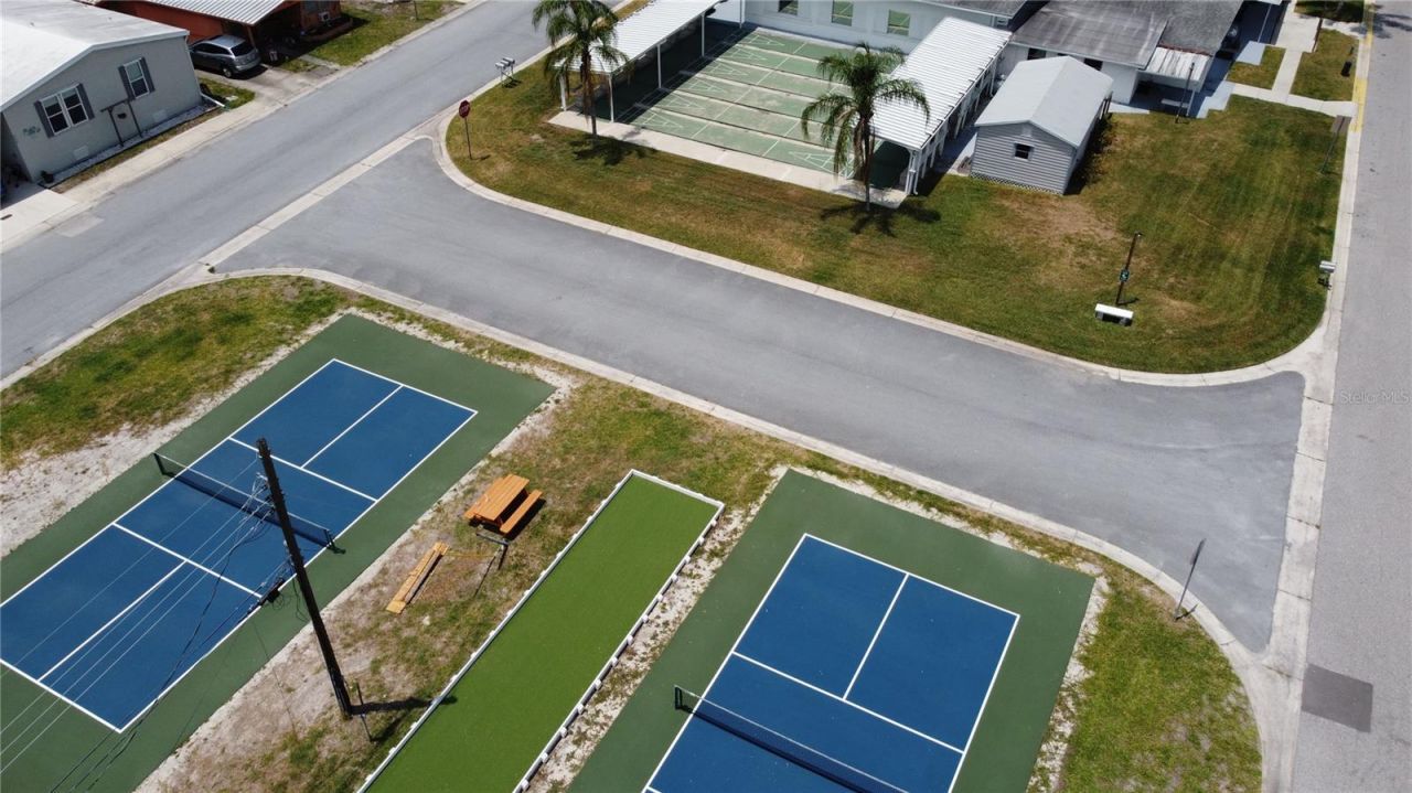 1007 50th Avenue W, Bradenton, FL 34207 Photo