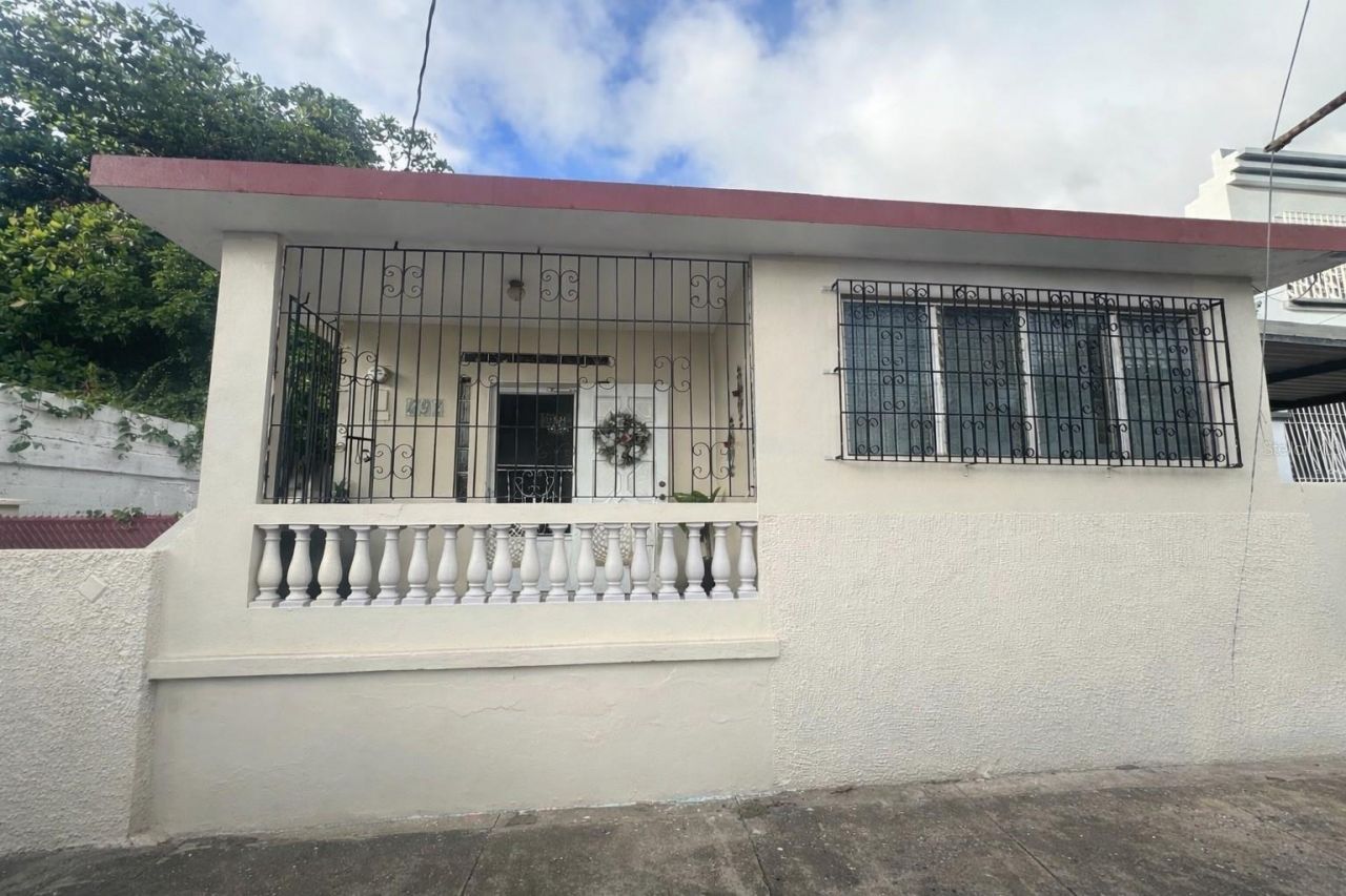 49 Vicente Pales, Guayama, PR 00784 Main Photo