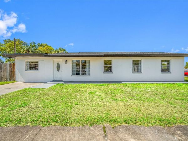 4916 CARLYLE ROAD , TAMPA, FL 33615