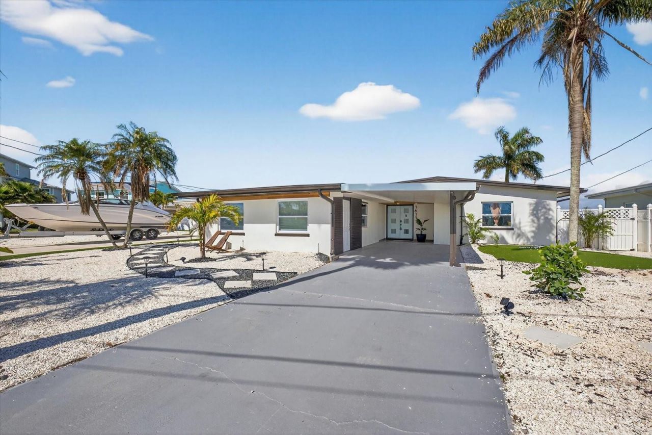 16111 5th Street E, Redington Beach, FL 33708 Photo