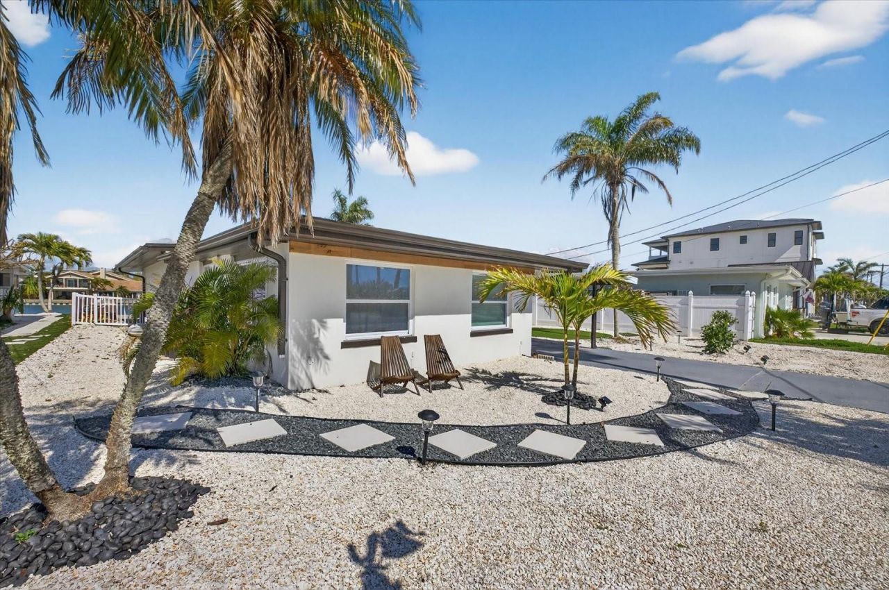 16111 5th Street E, Redington Beach, FL 33708 Photo