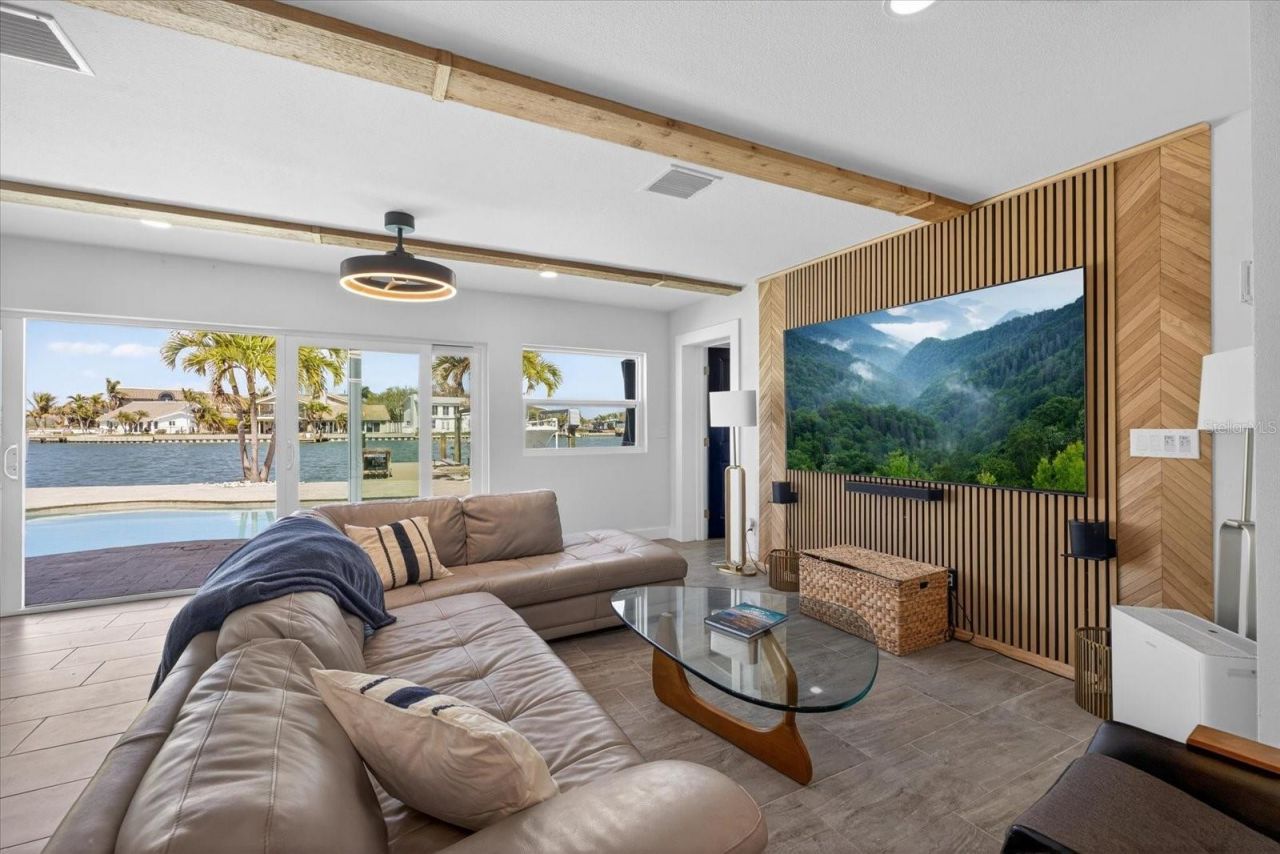 16111 5th Street E, Redington Beach, FL 33708 Photo