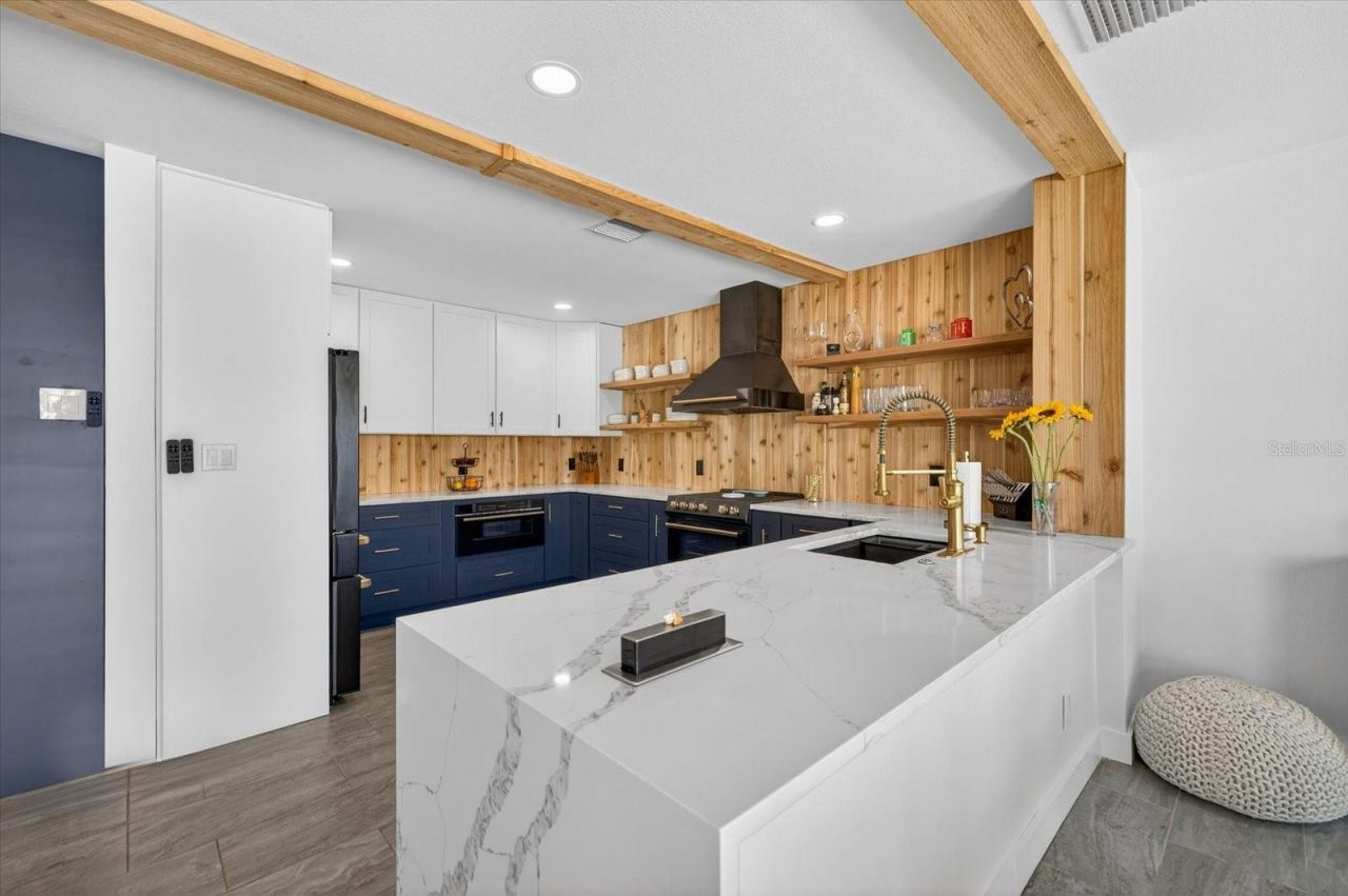 16111 5th Street E, Redington Beach, FL 33708 Photo