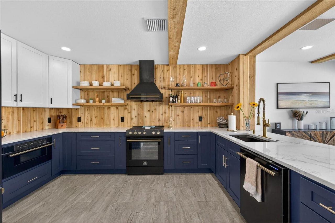 16111 5th Street E, Redington Beach, FL 33708 Photo