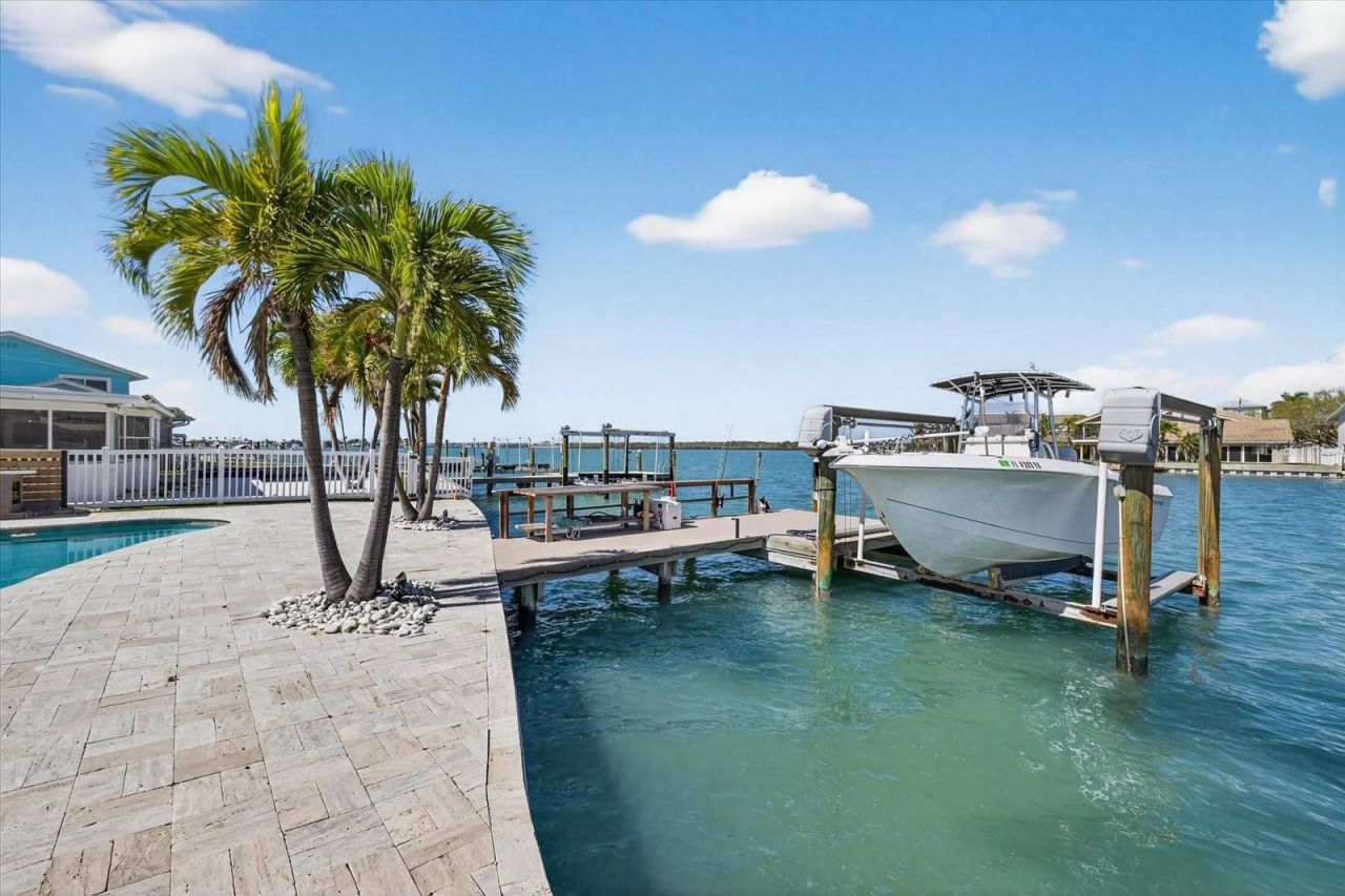 16111 5th Street E, Redington Beach, FL 33708 Photo