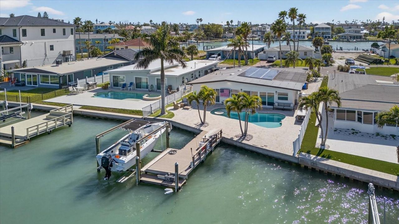 16111 5th Street E, Redington Beach, FL 33708 Photo