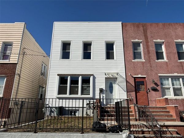 2857 Lawton Avenue , Bronx, NY 10465