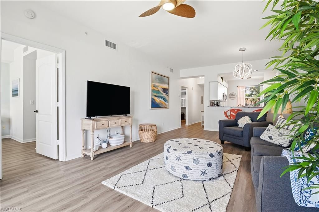 8076 Queen Palm Ln, Unit 424, Fort Myers, FL 33966 Photo